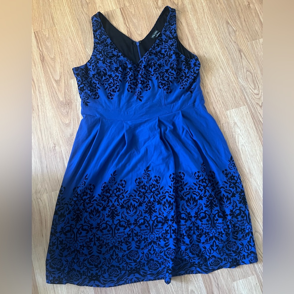 City Chic Woman's Xl Blue V Neck Fit and Flare Knee Length Dress Velvet Detail
